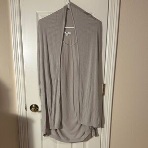 Uniqlo Light Gray Cardigan
